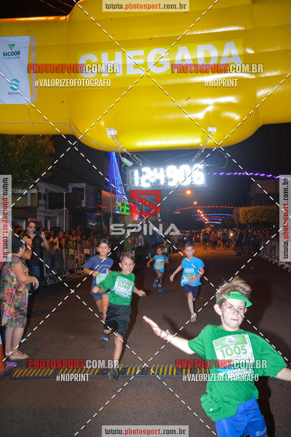 Buy your photos of the event70 CORRIDA DE BRODOWSKI on Fotop