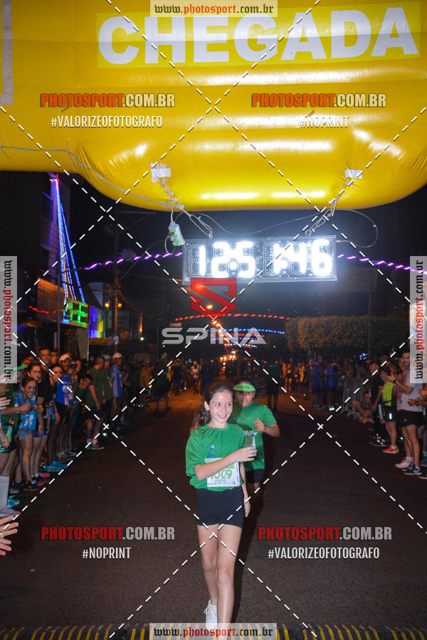 Buy your photos of the event70 CORRIDA DE BRODOWSKI on Fotop