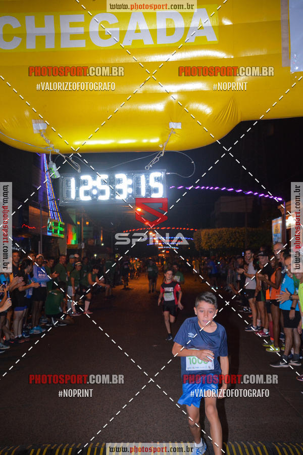 Buy your photos of the event70 CORRIDA DE BRODOWSKI on Fotop