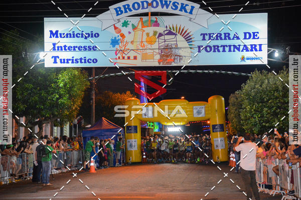 Buy your photos of the event70 CORRIDA DE BRODOWSKI on Fotop