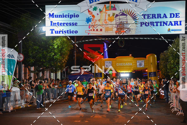 Buy your photos of the event70 CORRIDA DE BRODOWSKI on Fotop