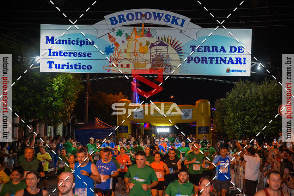 Buy your photos of the event70 CORRIDA DE BRODOWSKI on Fotop