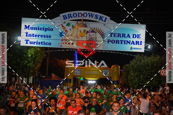 Buy your photos of the event70 CORRIDA DE BRODOWSKI on Fotop