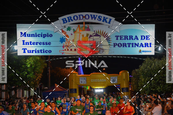 Buy your photos of the event70 CORRIDA DE BRODOWSKI on Fotop