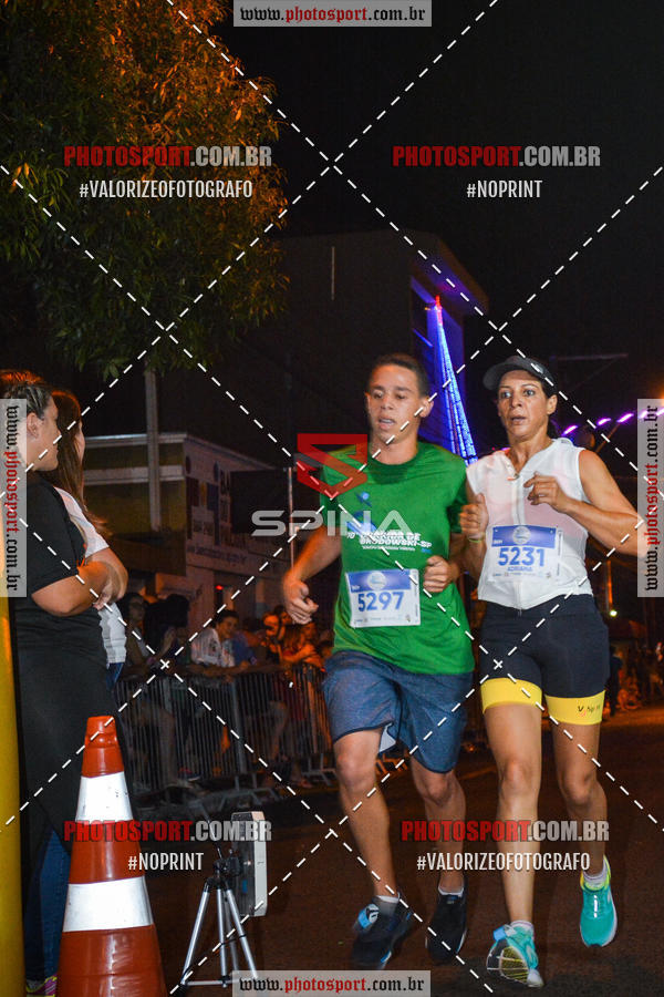 Buy your photos of the event70 CORRIDA DE BRODOWSKI on Fotop