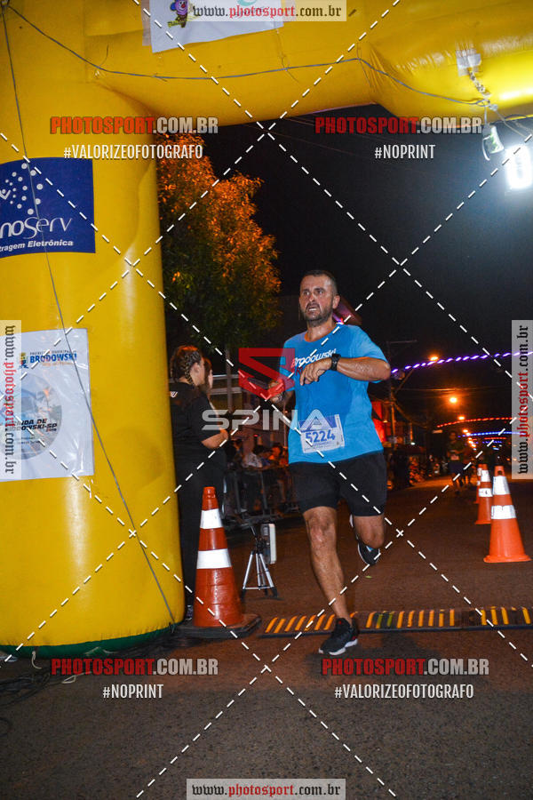 Buy your photos of the event70 CORRIDA DE BRODOWSKI on Fotop