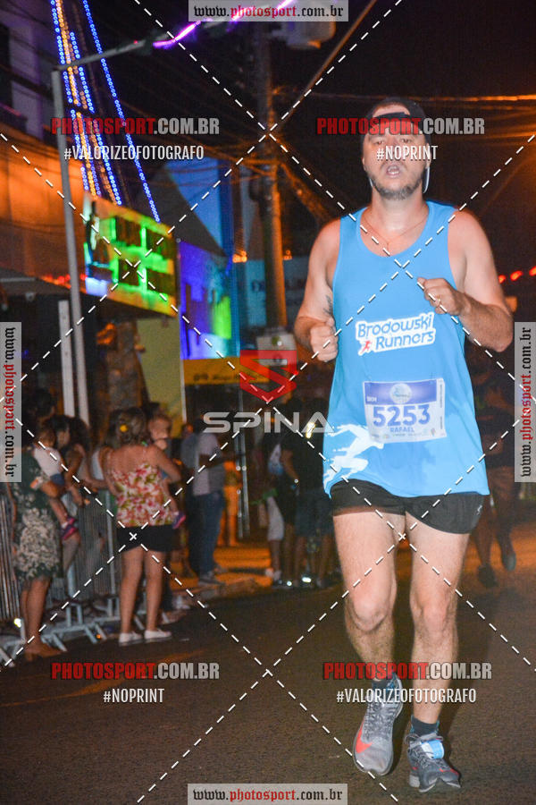 Buy your photos of the event70 CORRIDA DE BRODOWSKI on Fotop
