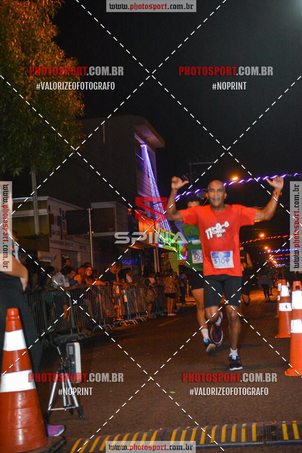 Buy your photos of the event70 CORRIDA DE BRODOWSKI on Fotop