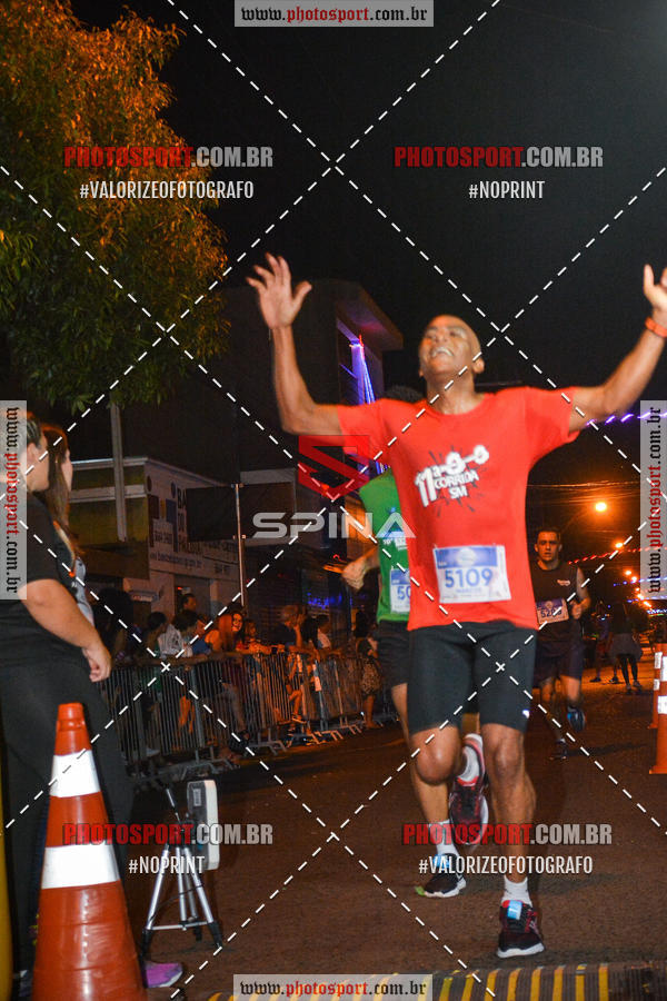 Buy your photos of the event70 CORRIDA DE BRODOWSKI on Fotop