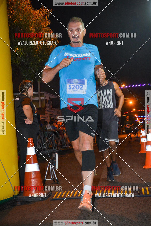 Buy your photos of the event70 CORRIDA DE BRODOWSKI on Fotop