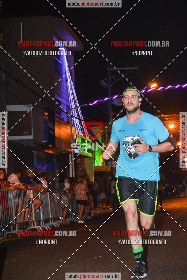 Buy your photos of the event70 CORRIDA DE BRODOWSKI on Fotop