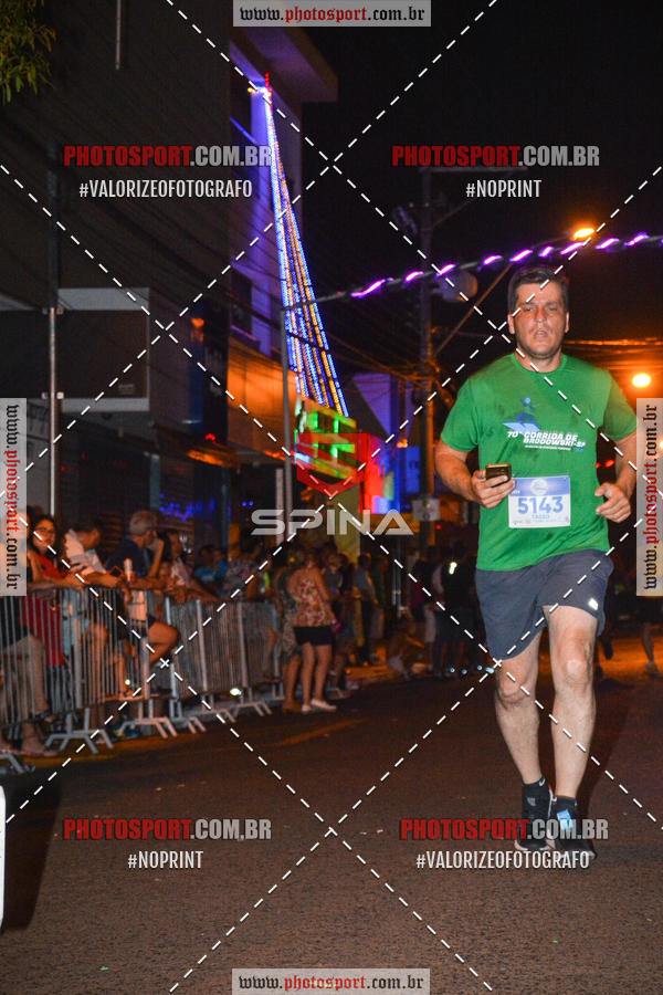 Buy your photos of the event70 CORRIDA DE BRODOWSKI on Fotop