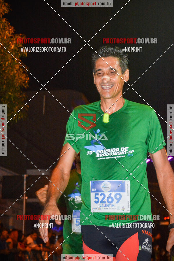 Buy your photos of the event70 CORRIDA DE BRODOWSKI on Fotop