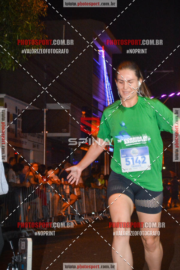 Buy your photos of the event70 CORRIDA DE BRODOWSKI on Fotop