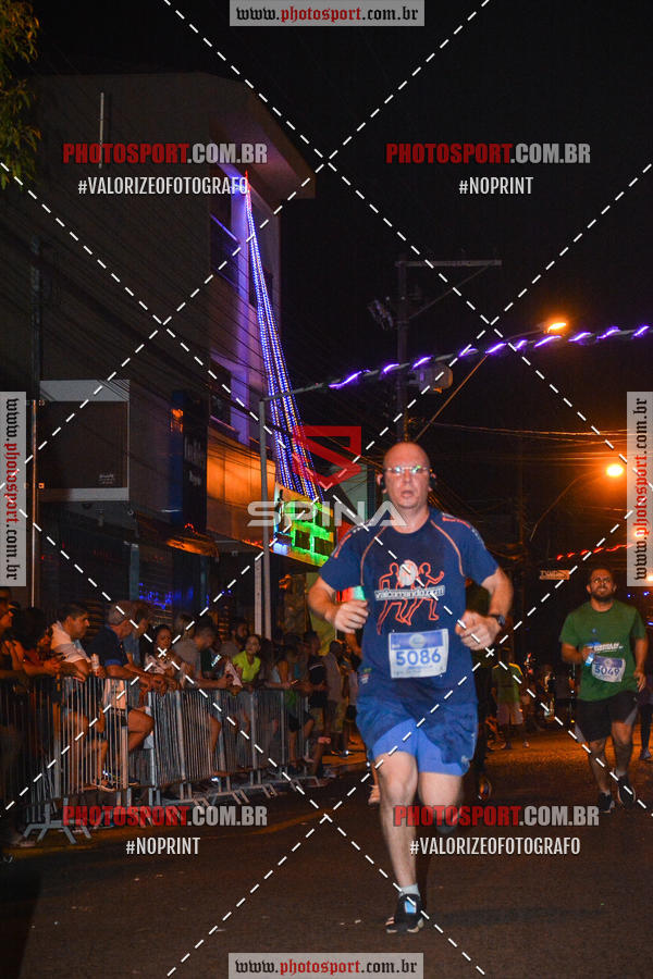 Buy your photos of the event70 CORRIDA DE BRODOWSKI on Fotop