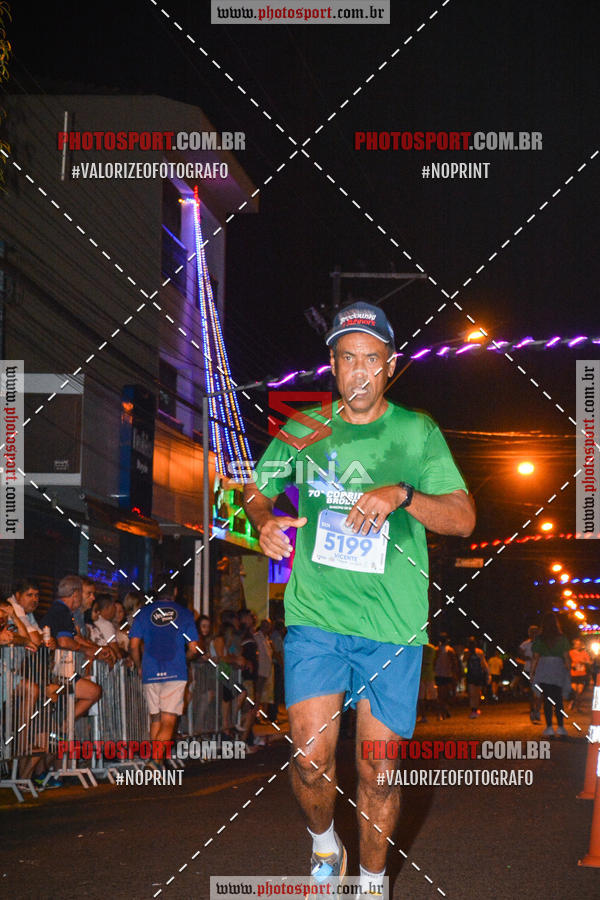 Buy your photos of the event70 CORRIDA DE BRODOWSKI on Fotop