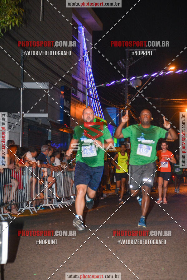 Buy your photos of the event70 CORRIDA DE BRODOWSKI on Fotop