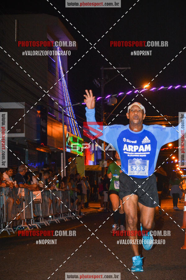 Buy your photos of the event70 CORRIDA DE BRODOWSKI on Fotop