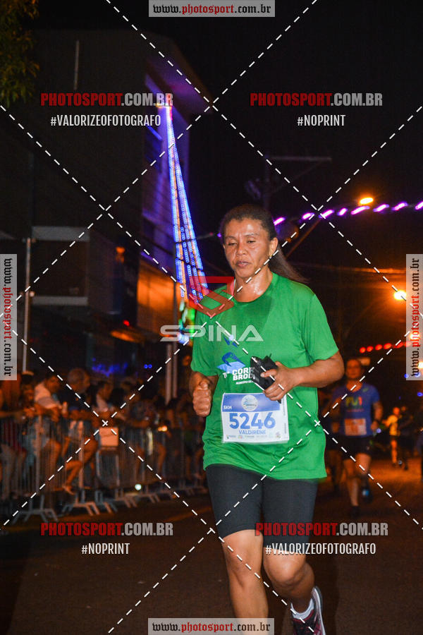 Buy your photos of the event70 CORRIDA DE BRODOWSKI on Fotop