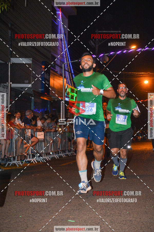 Buy your photos of the event70 CORRIDA DE BRODOWSKI on Fotop