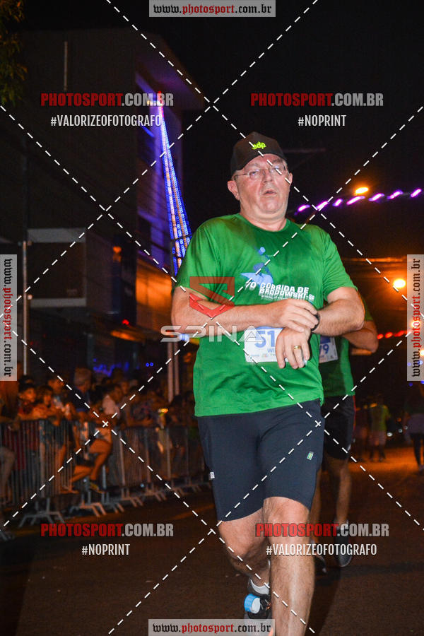 Buy your photos of the event70 CORRIDA DE BRODOWSKI on Fotop