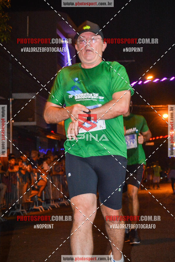 Buy your photos of the event70 CORRIDA DE BRODOWSKI on Fotop
