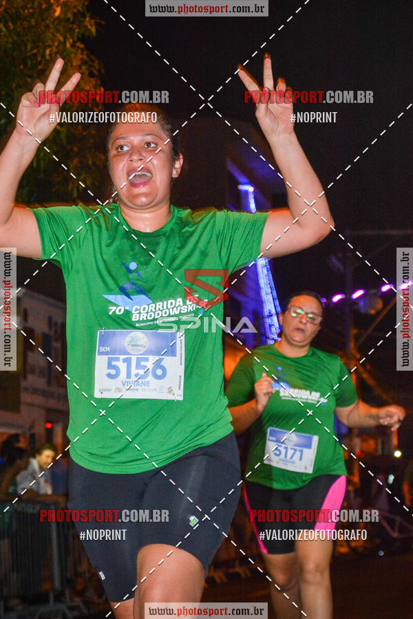 Buy your photos of the event70 CORRIDA DE BRODOWSKI on Fotop