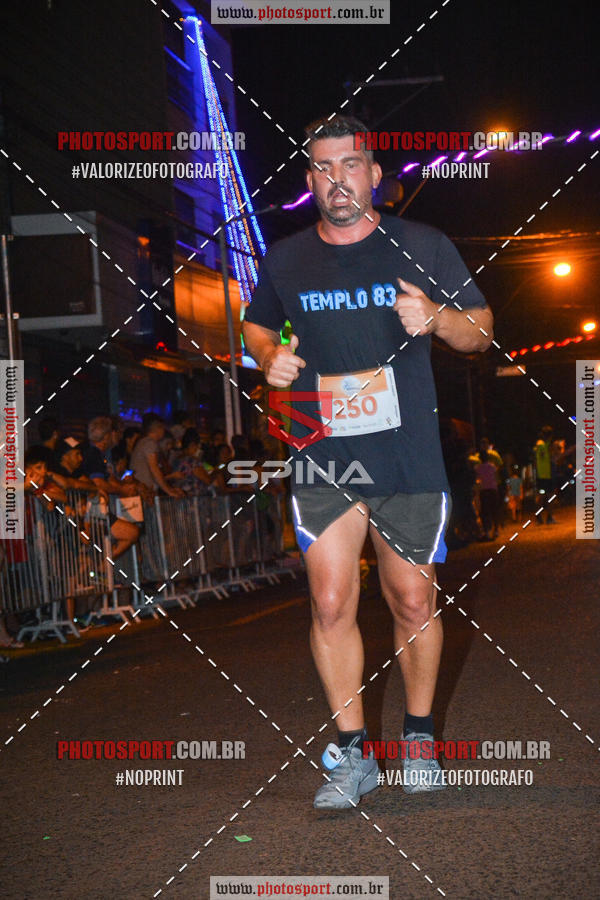 Buy your photos of the event70 CORRIDA DE BRODOWSKI on Fotop