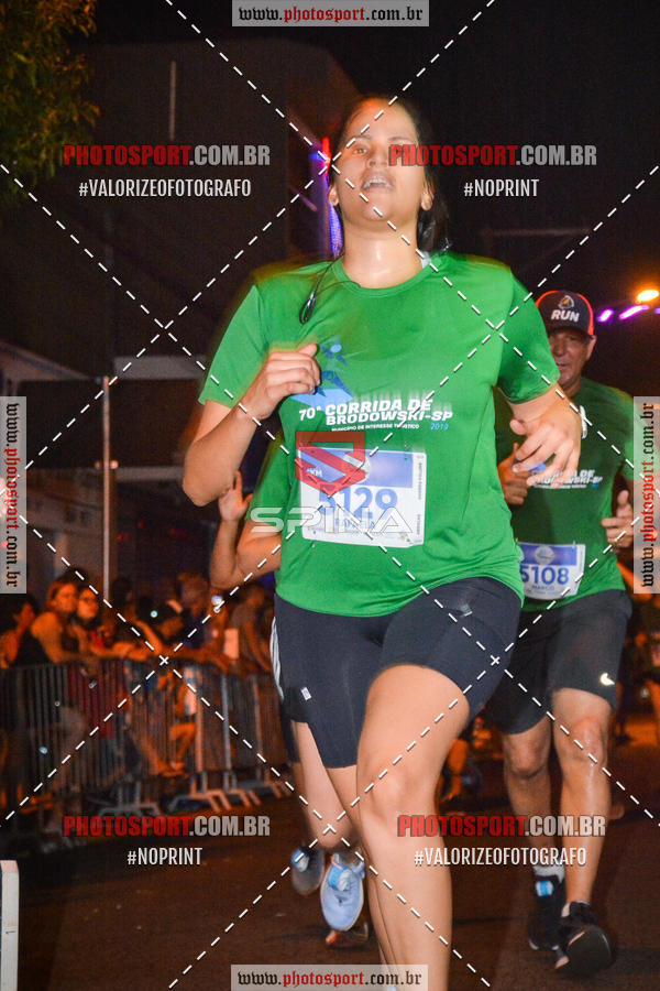 Buy your photos of the event70 CORRIDA DE BRODOWSKI on Fotop