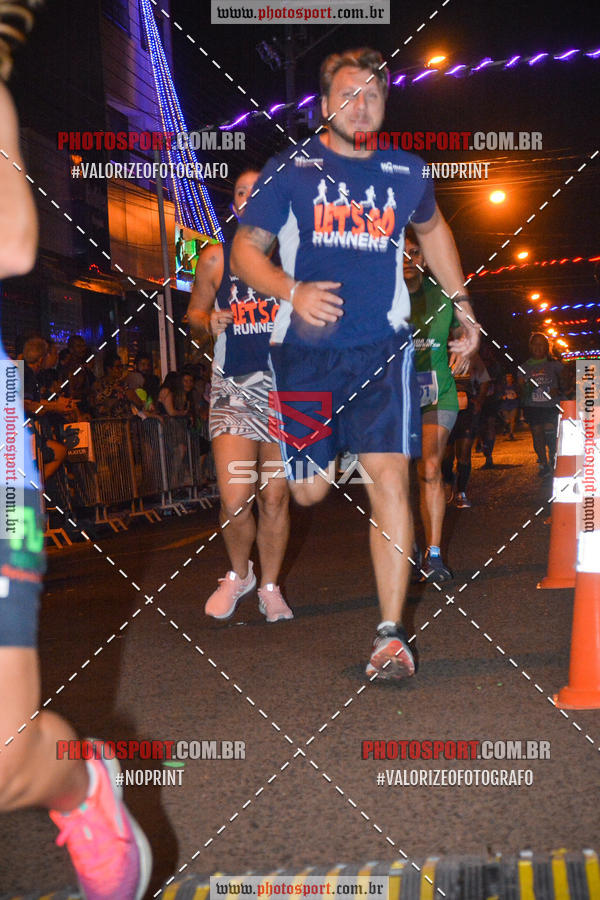 Buy your photos of the event70 CORRIDA DE BRODOWSKI on Fotop