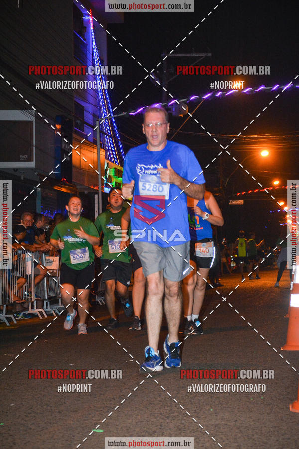 Buy your photos of the event70 CORRIDA DE BRODOWSKI on Fotop