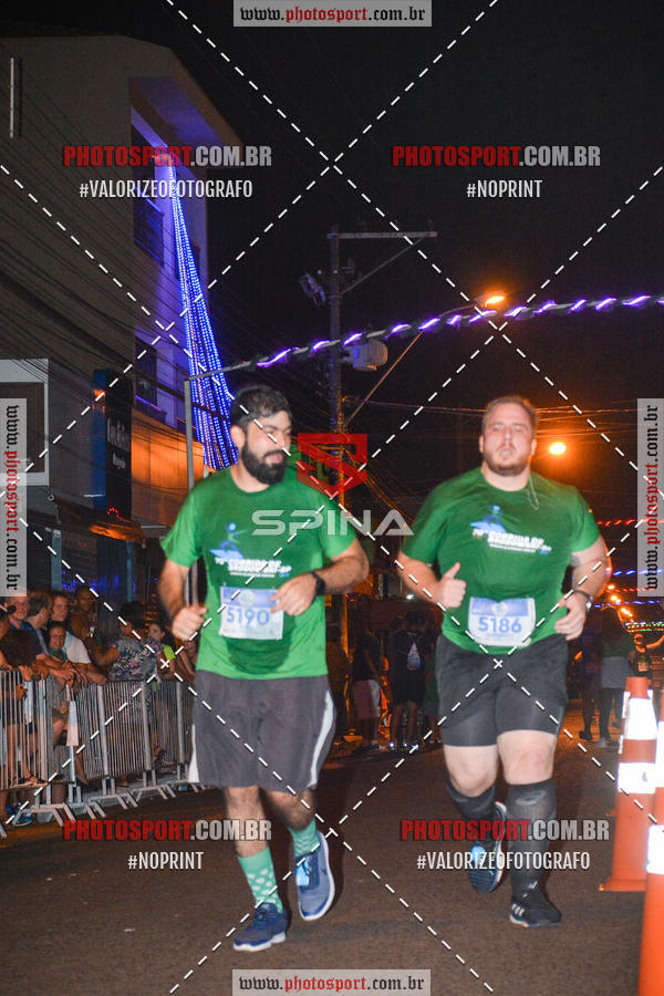 Buy your photos of the event70 CORRIDA DE BRODOWSKI on Fotop