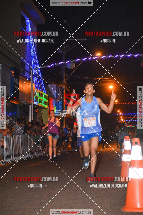 Buy your photos of the event70 CORRIDA DE BRODOWSKI on Fotop