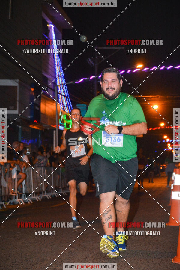 Buy your photos of the event70 CORRIDA DE BRODOWSKI on Fotop