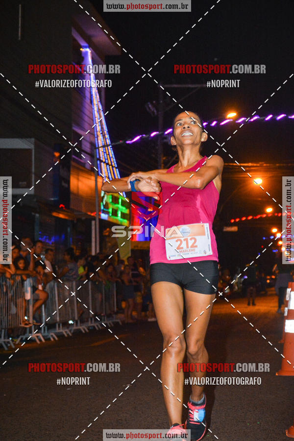 Buy your photos of the event70 CORRIDA DE BRODOWSKI on Fotop