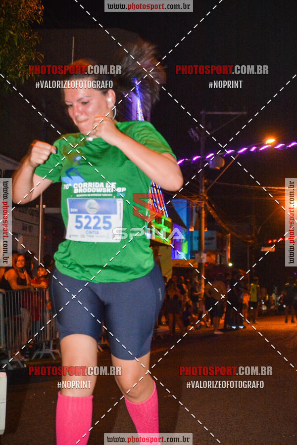 Buy your photos of the event70 CORRIDA DE BRODOWSKI on Fotop