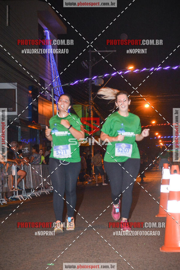 Buy your photos of the event70 CORRIDA DE BRODOWSKI on Fotop