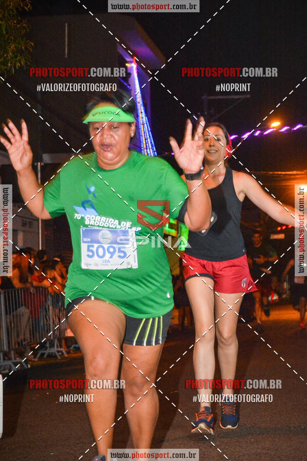 Buy your photos of the event70 CORRIDA DE BRODOWSKI on Fotop