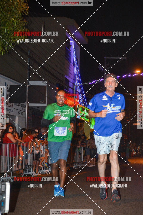 Buy your photos of the event70 CORRIDA DE BRODOWSKI on Fotop