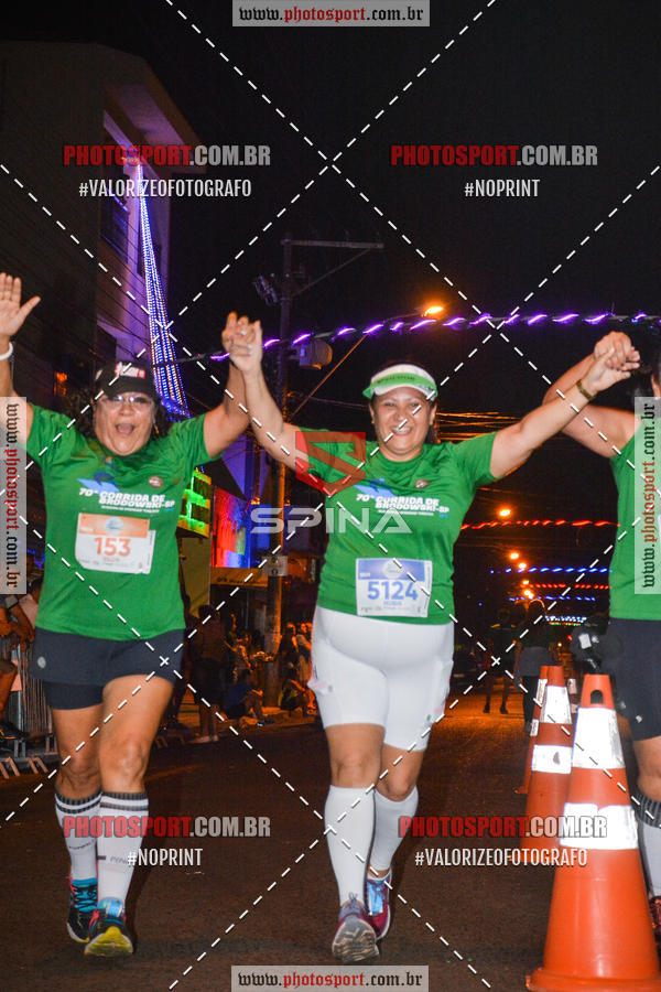 Buy your photos of the event70 CORRIDA DE BRODOWSKI on Fotop