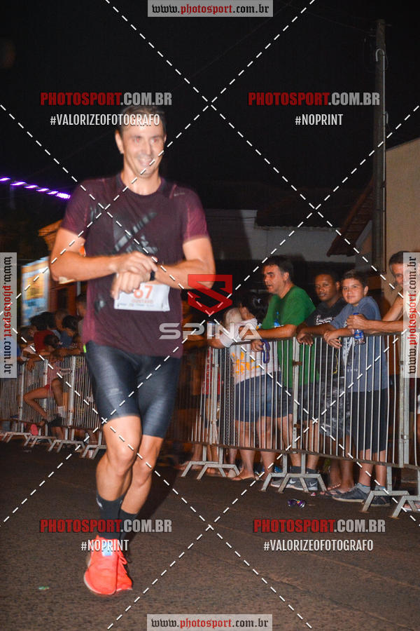 Buy your photos of the event70 CORRIDA DE BRODOWSKI on Fotop