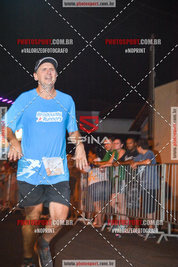 Buy your photos of the event70 CORRIDA DE BRODOWSKI on Fotop