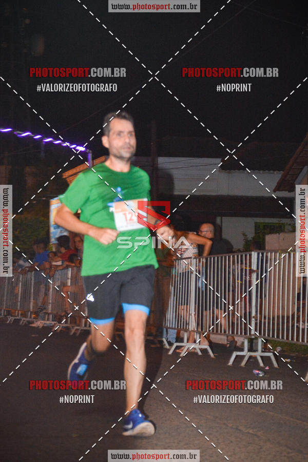 Buy your photos of the event70 CORRIDA DE BRODOWSKI on Fotop