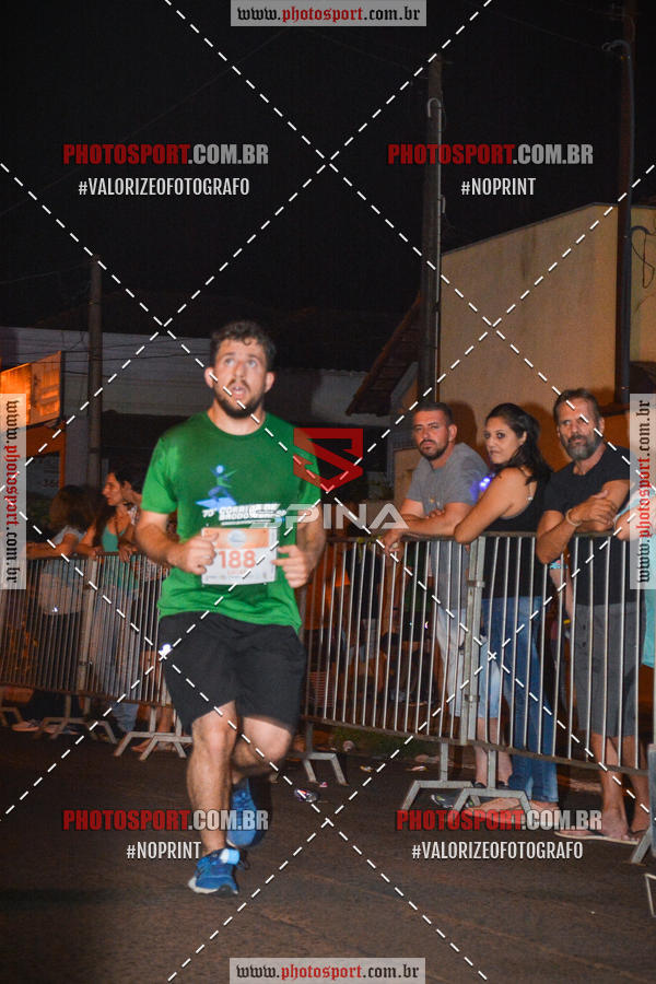 Buy your photos of the event70 CORRIDA DE BRODOWSKI on Fotop