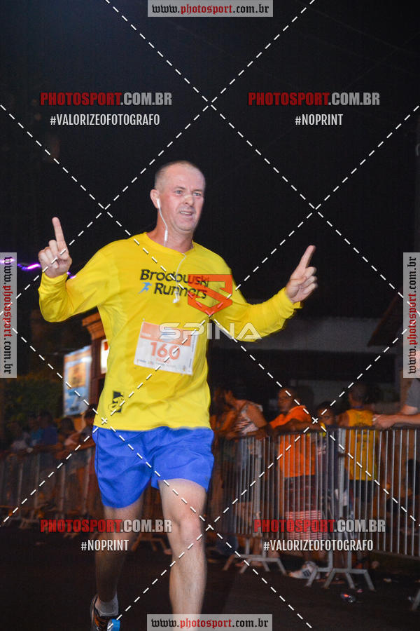 Buy your photos of the event70 CORRIDA DE BRODOWSKI on Fotop