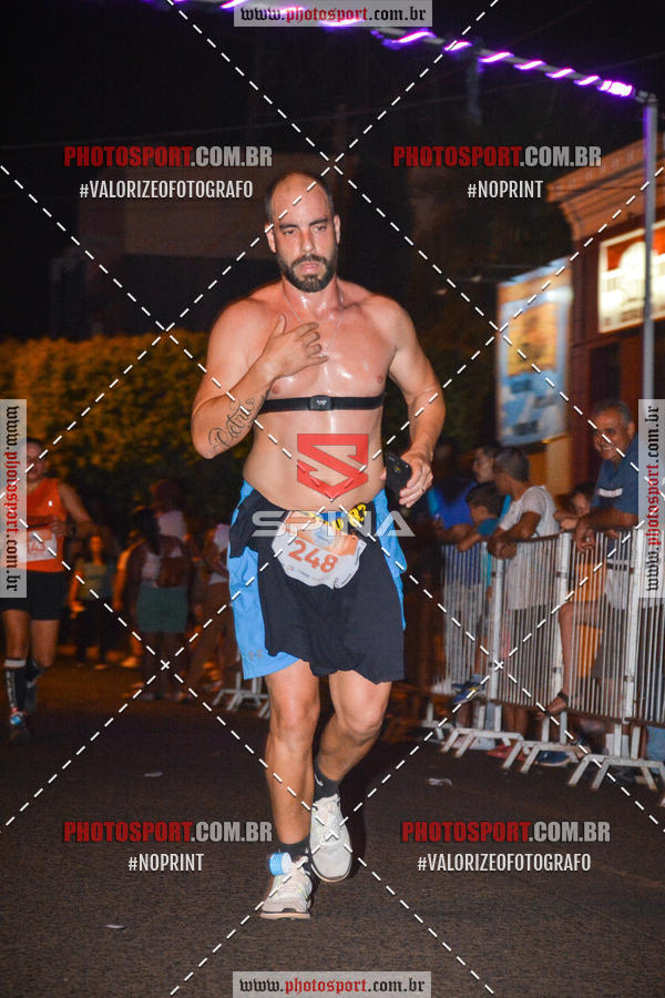Buy your photos of the event70 CORRIDA DE BRODOWSKI on Fotop