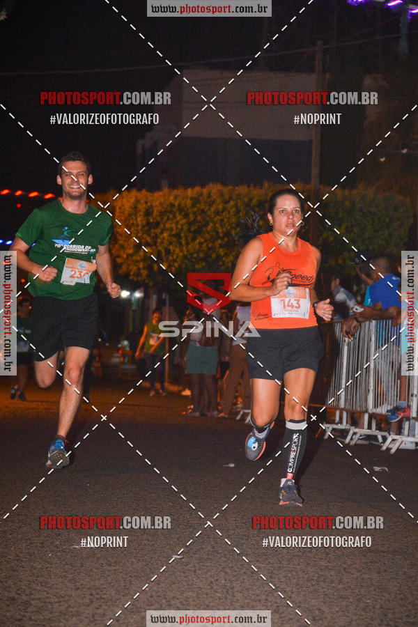 Buy your photos of the event70 CORRIDA DE BRODOWSKI on Fotop