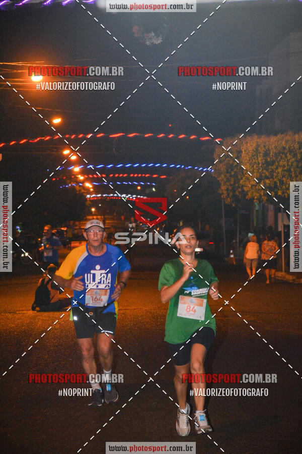 Buy your photos of the event70 CORRIDA DE BRODOWSKI on Fotop