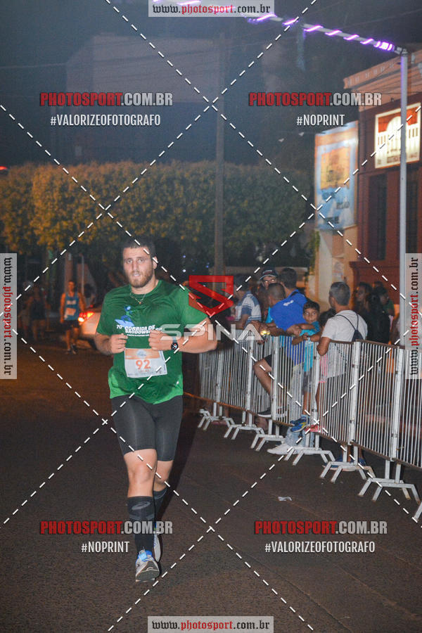 Buy your photos of the event70 CORRIDA DE BRODOWSKI on Fotop