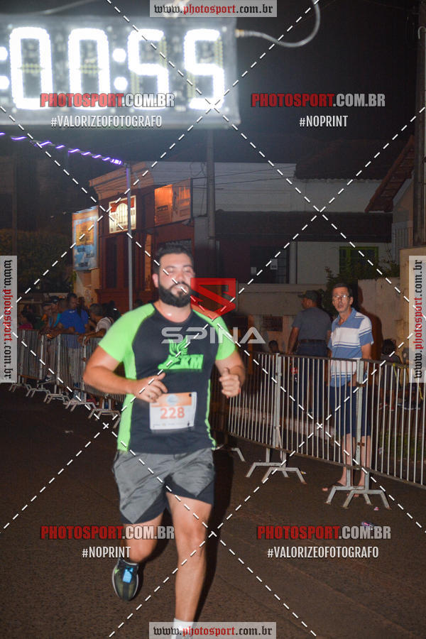 Buy your photos of the event70 CORRIDA DE BRODOWSKI on Fotop